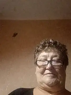 Snapshot of Katherine735 chatting on November 2025 07:35:02 PM Katherine735 online show from November 2025 07:35:02 PM