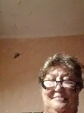 Snapshot of Katherine735 chatting on November 2025 08:45:02 PM Katherine735 online show from November 2025 08:45:02 PM