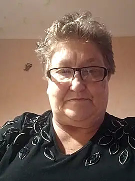 Snapshot of Katherine735 chatting on November 2025 12:05:01 PM Katherine735 online show from November 2025 12:05:01 PM