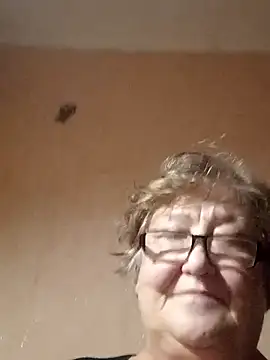 Snapshot of Katherine735 chatting on November 2025 10:35:02 PM Katherine735 online show from November 2025 10:35:02 PM