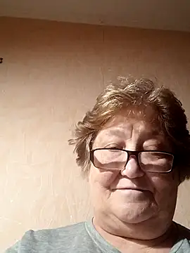 Snapshot of Katherine735 chatting on October 2025 06:08:01 PM Katherine735 online show from October 2025 06:08:01 PM