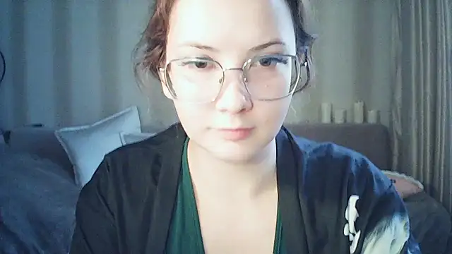 MoodieMira online show from March 2026 01:19:02 PM