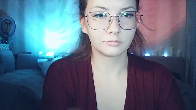 MoodieMira online show from February 2026 07:46:02 PM