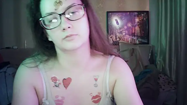 MoodieMira online show from June 2026 09:34:01 PM