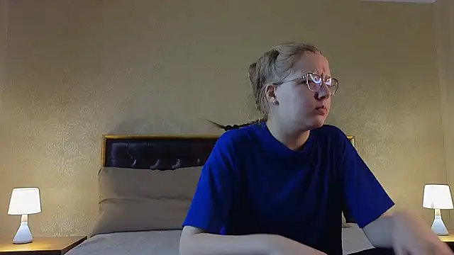 AlinaAldrete online show from October 2025 04:27:02 AM