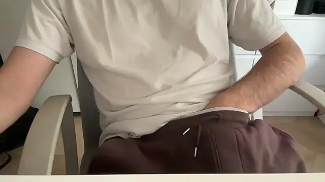 Snapshot of matrixx_9 chatting on November 2025 01:04:02 PM matrixx 9 online show from November 2025 01:04:02 PM