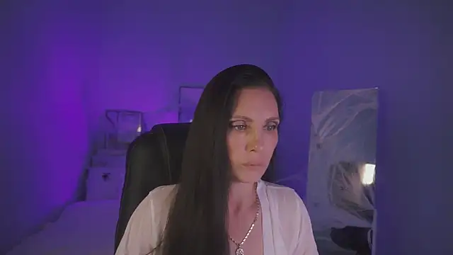 Snapshot of steaflers_mommy_ chatting on October 2025 07:00:02 AM steaflers mommy online show from October 2025 07:00:02 AM