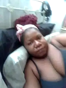 Snapshot of Sweetmelons25 chatting on October 2025 11:00:01 AM Sweetmelons25 online show from October 2025 11:00:01 AM