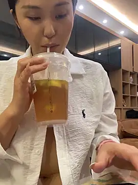 Snapshot of zhenzhen666 chatting on October 2025 06:34:02 AM zhenzhen666 online show from October 2025 06:34:02 AM