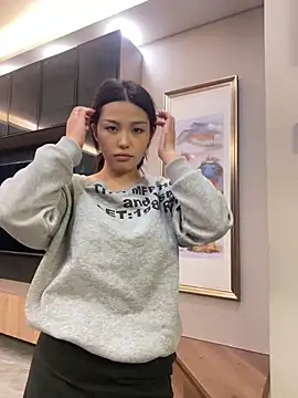 Snapshot of zhenzhen666 chatting on November 2025 12:42:02 PM zhenzhen666 online show from November 2025 12:42:02 PM