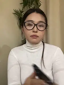 Snapshot of zhenzhen666 chatting on October 2025 05:24:02 PM zhenzhen666 online show from October 2025 05:24:02 PM