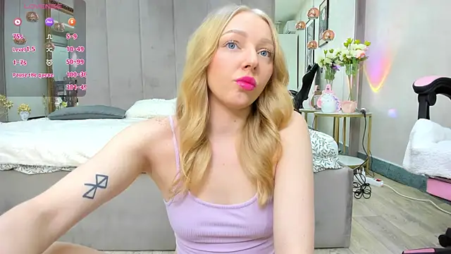 Snapshot of SundyRose chatting on November 2025 08:31:01 PM SundyRose online show from November 2025 08:31:01 PM