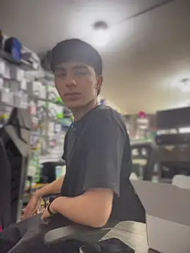 Snapshot of HarmonicOdour chatting on November 2025 01:48:02 PM HarmonicOdour online show from November 2025 01:48:02 PM