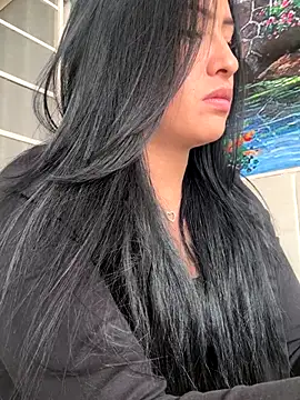 Snapshot of saris_moon chatting on October 2025 04:59:02 PM saris moon online show from October 2025 04:59:02 PM