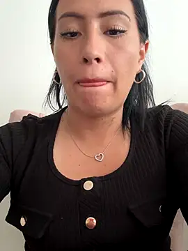 Snapshot of saris_moon chatting on October 2025 05:23:02 PM saris moon online show from October 2025 05:23:02 PM