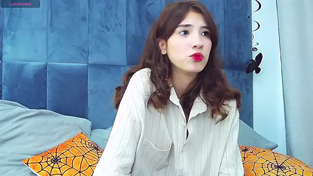 Snapshot of ArielLoove chatting on October 2025 07:22:02 AM ArielLoove online show from October 2025 07:22:02 AM
