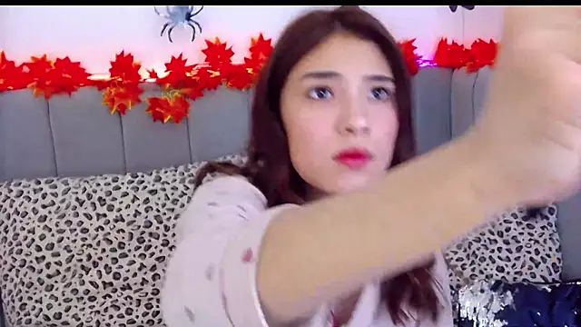 Snapshot of ArielLoove chatting on October 2025 07:53:02 AM ArielLoove online show from October 2025 07:53:02 AM