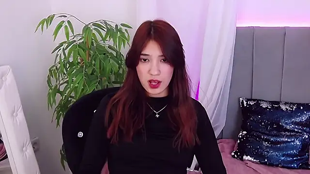 ArielLoove online show from November 2025 01:56:01 PM