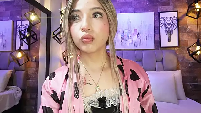 Snapshot of Sophia_Bellucci chatting on January 2026 12:45:02 PM Sophia Bellucci online show from January 2026 12:45:02 PM