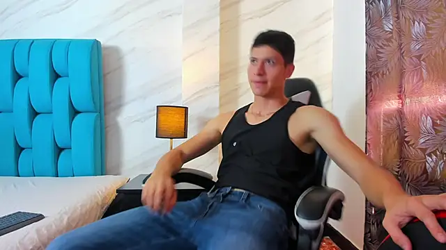 Tyler  Colt online show from October 2025 06:49:02 PM
