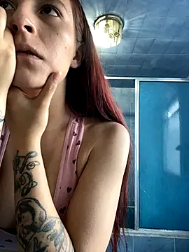 Snapshot of Im_scarlett18 chatting on November 2025 10:03:01 PM Im scarlett18 online show from November 2025 10:03:01 PM