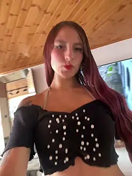 Snapshot of Im_scarlett18 chatting on November 2025 04:39:02 PM Im scarlett18 online show from November 2025 04:39:02 PM