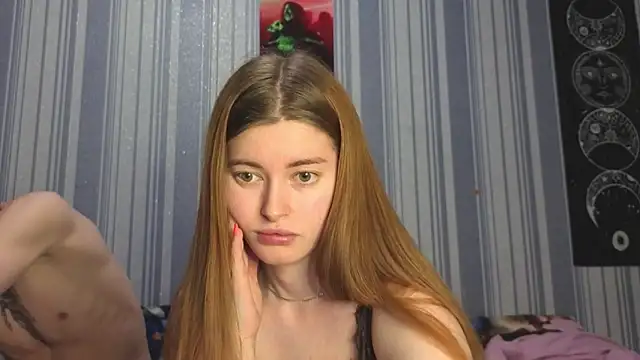 EmiliaCouple online show from May 2026 04:54:01 PM