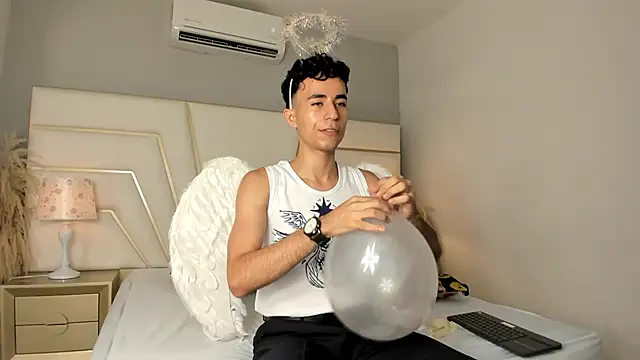 Zahir Ashar online show from October 2025 11:18:01 AM