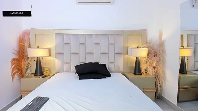 Zahir Ashar online show from April 2026 11:45:02 AM