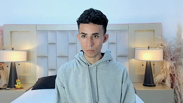 Zahir Ashar online show from April 2026 12:05:01 AM