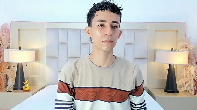 Zahir Ashar online show from April 2026 10:49:01 PM