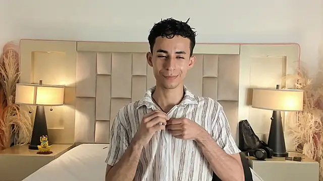 Zahir Ashar online show from April 2026 11:06:01 PM