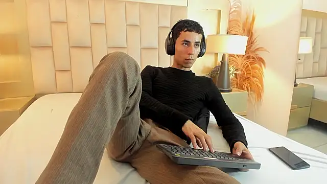 Zahir Ashar online show from March 2026 12:15:02 AM