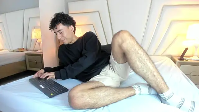 Zahir Ashar online show from October 2025 11:22:02 AM