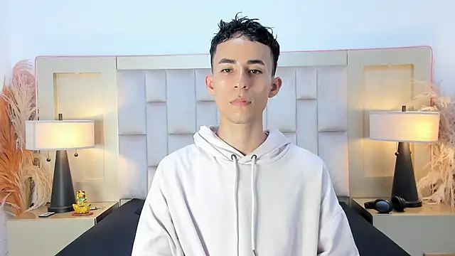 Zahir Ashar online show from April 2026 11:12:02 PM