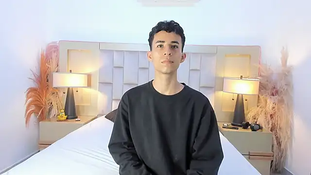 Zahir Ashar online show from April 2026 11:49:01 AM