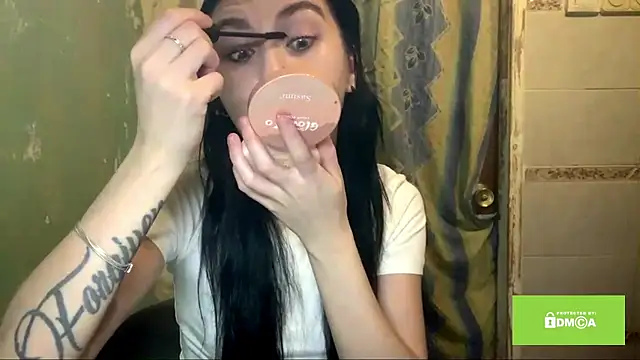 Snapshot of ArianeBhayani chatting on December 2025 09:12:01 PM ArianeBhayani online show from December 2025 09:12:01 PM