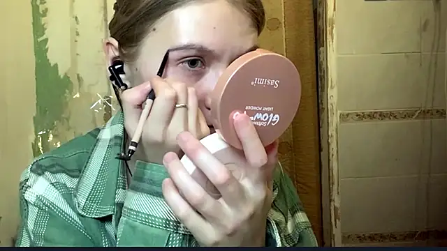 Snapshot of ArianeBhayani chatting on October 2025 09:14:02 PM ArianeBhayani online show from October 2025 09:14:02 PM