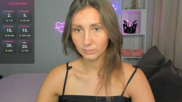 Snapshot of NikkiKiss__ chatting on October 2025 01:38:02 AM NikkiKiss online show from October 2025 01:38:02 AM