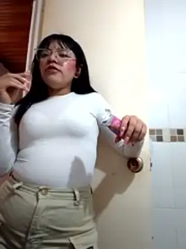 angie rousse  online show from November 2025 01:15:02 PM