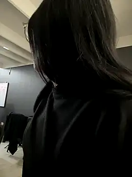 angie rousse  online show from November 2025 01:04:01 PM