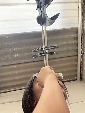 angie rousse  online show from October 2025 01:20:01 PM