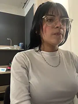 angie rousse  online show from October 2025 01:19:01 PM