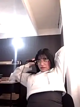 angie rousse  online show from November 2025 01:17:01 PM