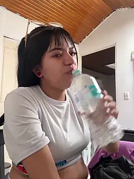 angie rousse  online show from November 2025 01:55:01 PM