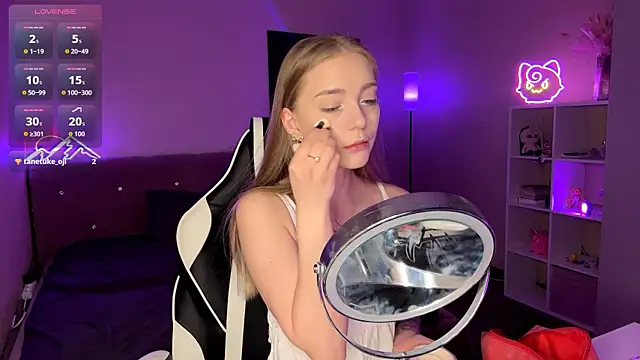 EvaPeace online show from April 2026 01:25:01 PM