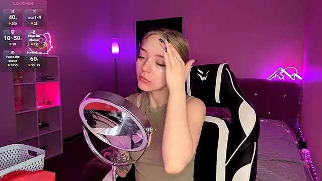 EvaPeace online show from February 2026 07:23:02 PM