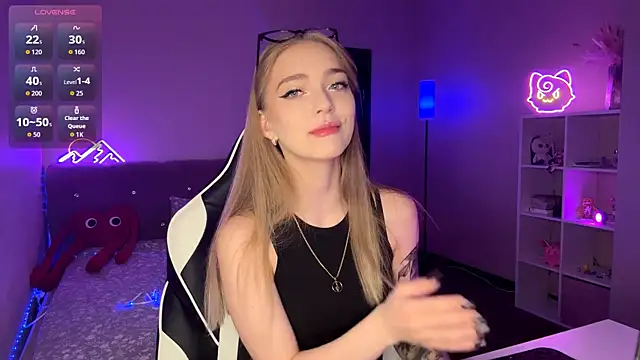 EvaPeace online show from April 2026 01:46:01 PM