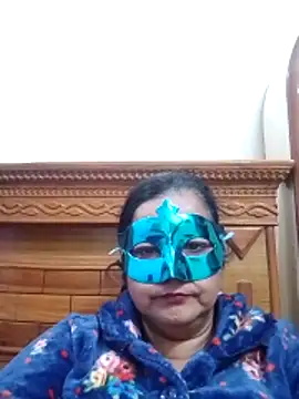 Honey-26 online show from December 2025 01:57:02 PM