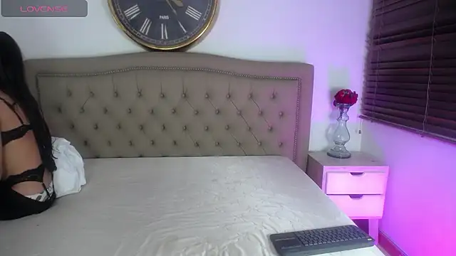 Snapshot of Adara_Ferrara chatting on February 2026 04:59:02 AM Adara Ferrara online show from February 2026 04:59:02 AM